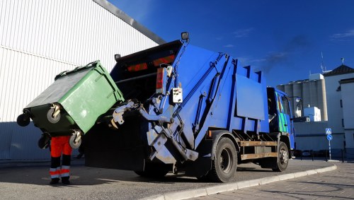 Commercial waste removal services in Hainault